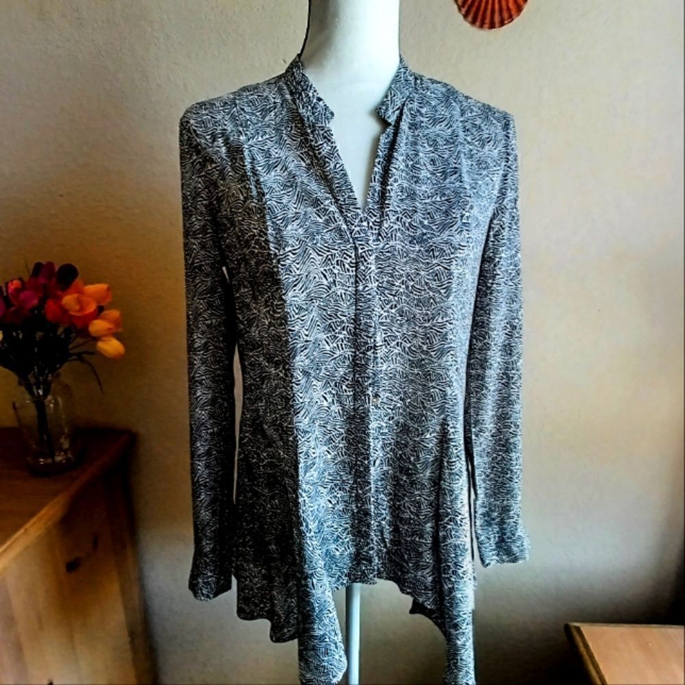 Ark & Co long sleeve button down blouse